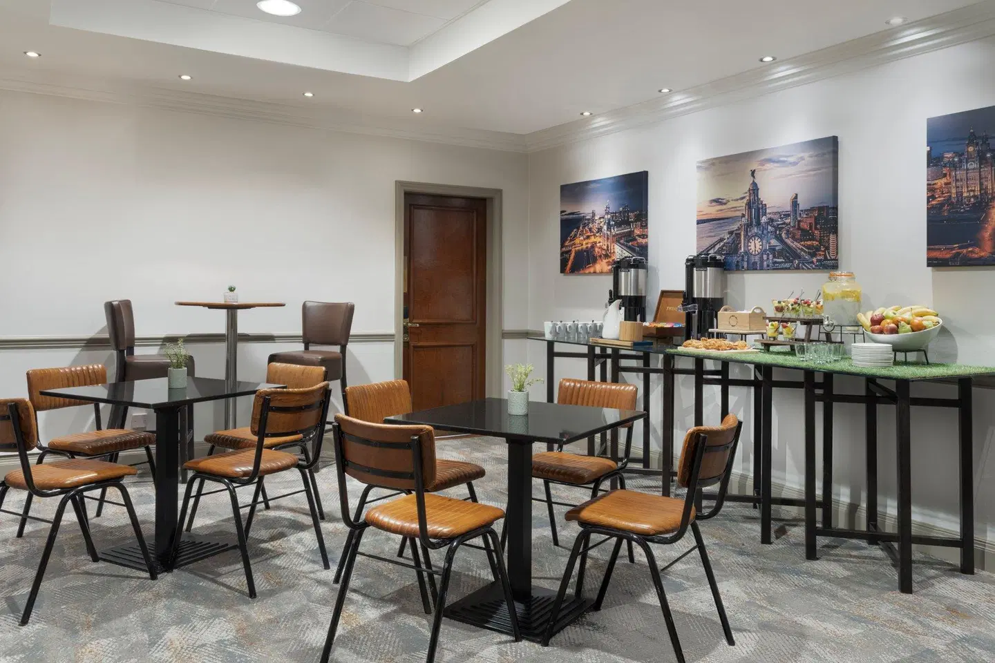 Delta Hotels by Marriott Liverpool City Centre Bar