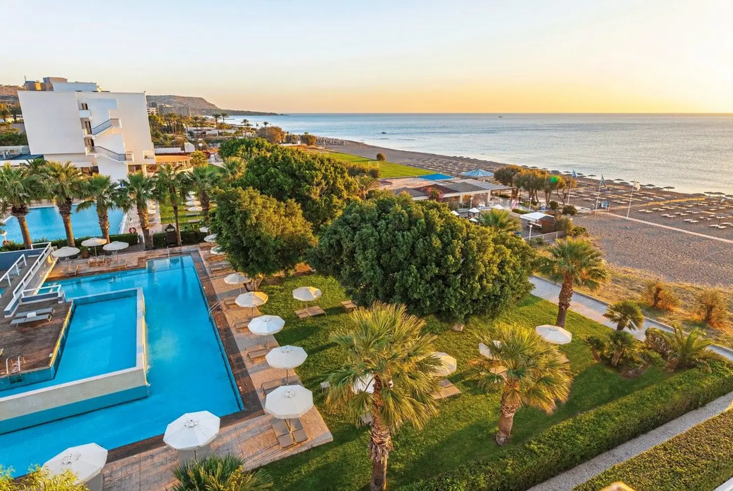Blue Sea Beach Resort OUTDOOR_POOL