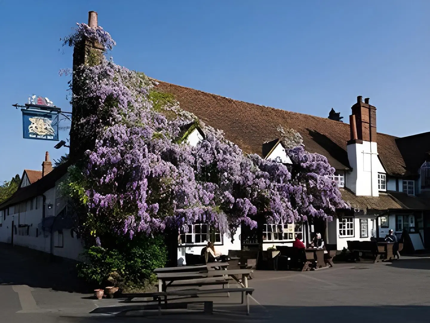 Bull Inn EXTERIOR