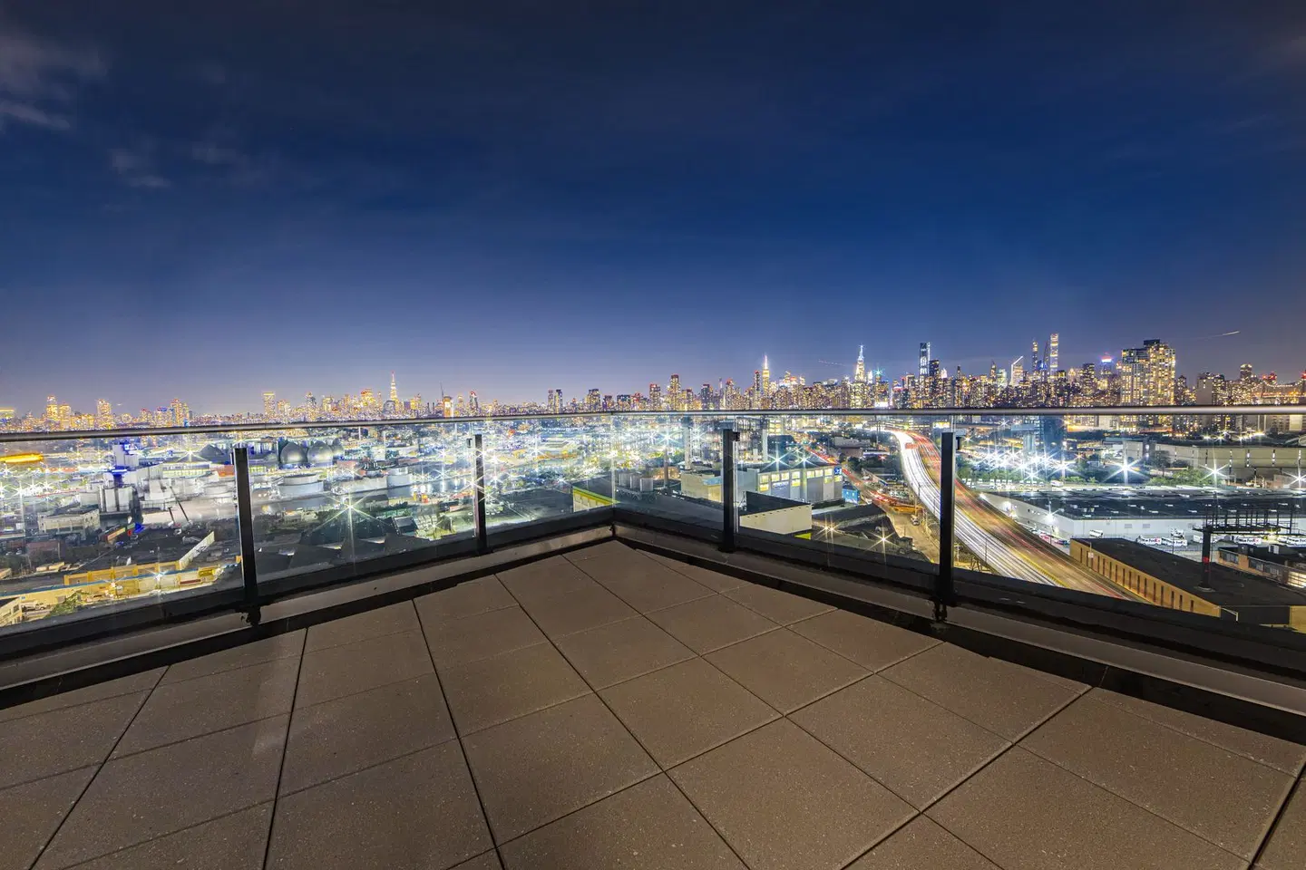 Holiday Inn Express Long Island City E - New York by IHG LANDSCAPE
