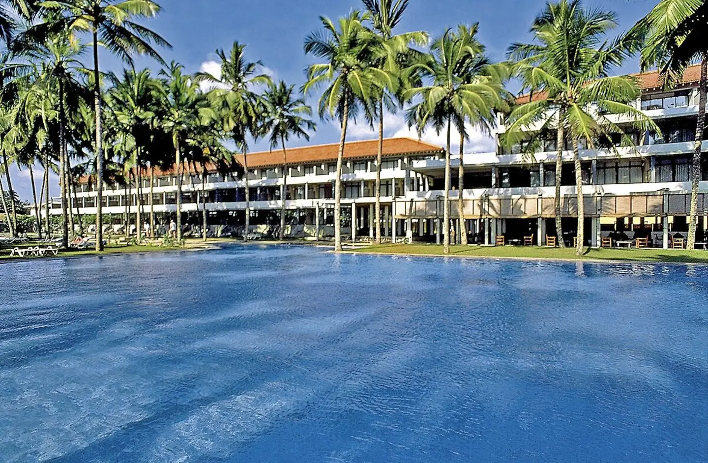 The Blue Water Hotel OUTDOOR_POOL