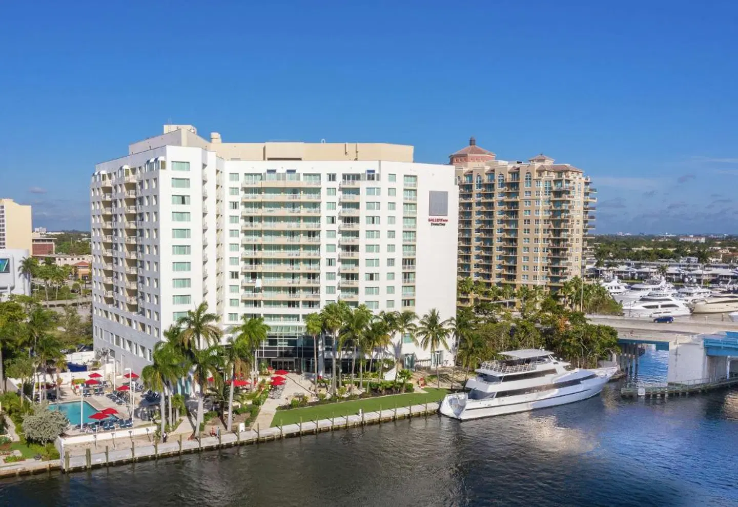 Gallery ONE - A DoubleTree Suites by Hilton Hotel EXTERIOR