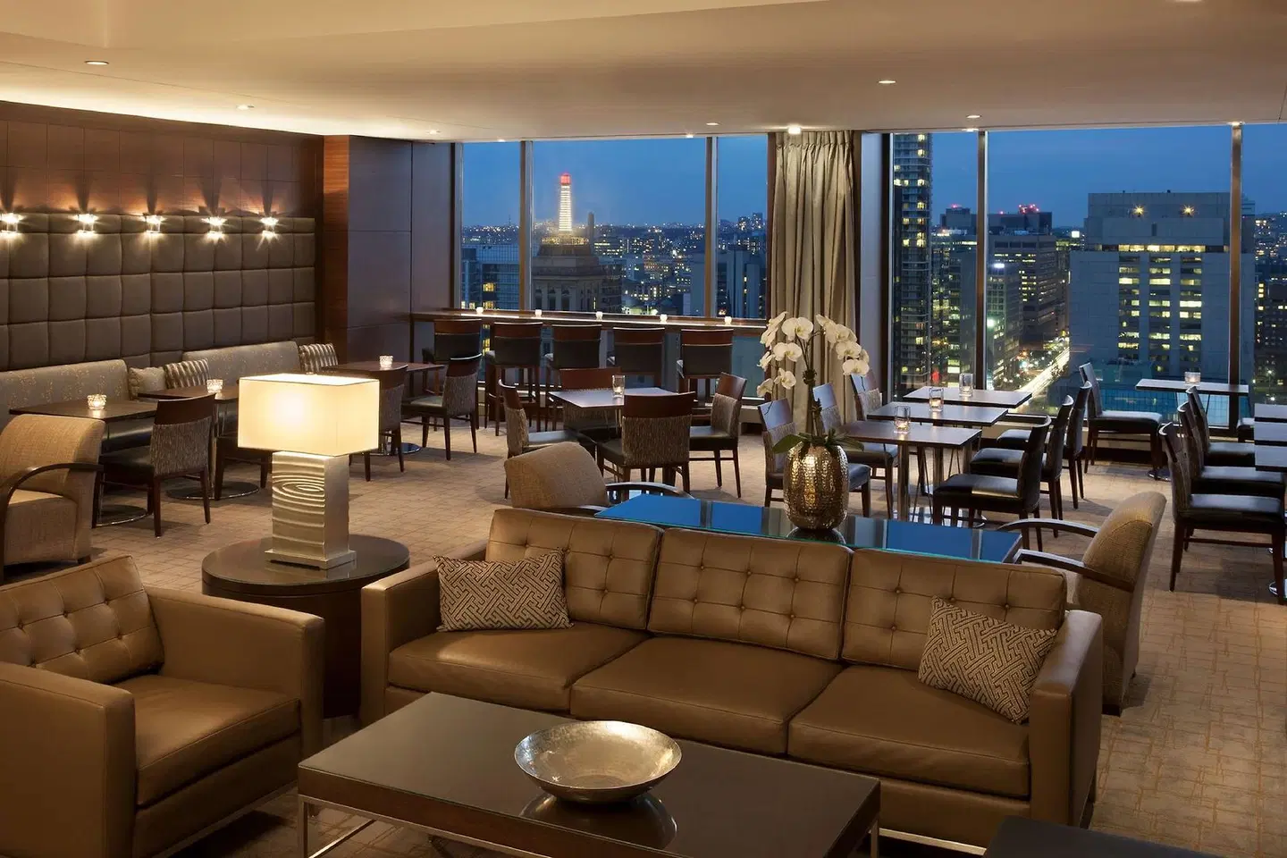 Hilton Toronto Bar