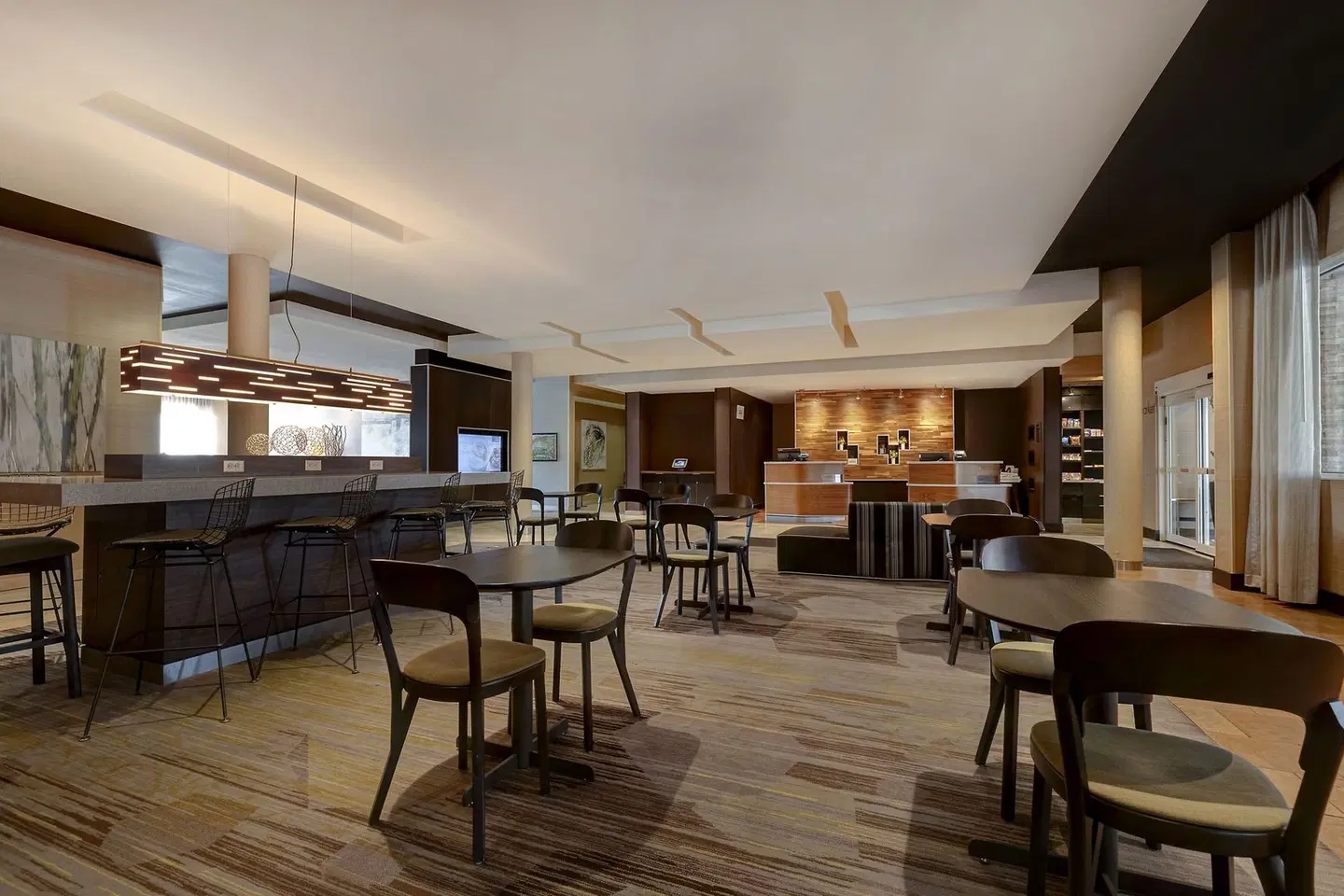 Courtyard by Marriott Glenwood Springs Bar