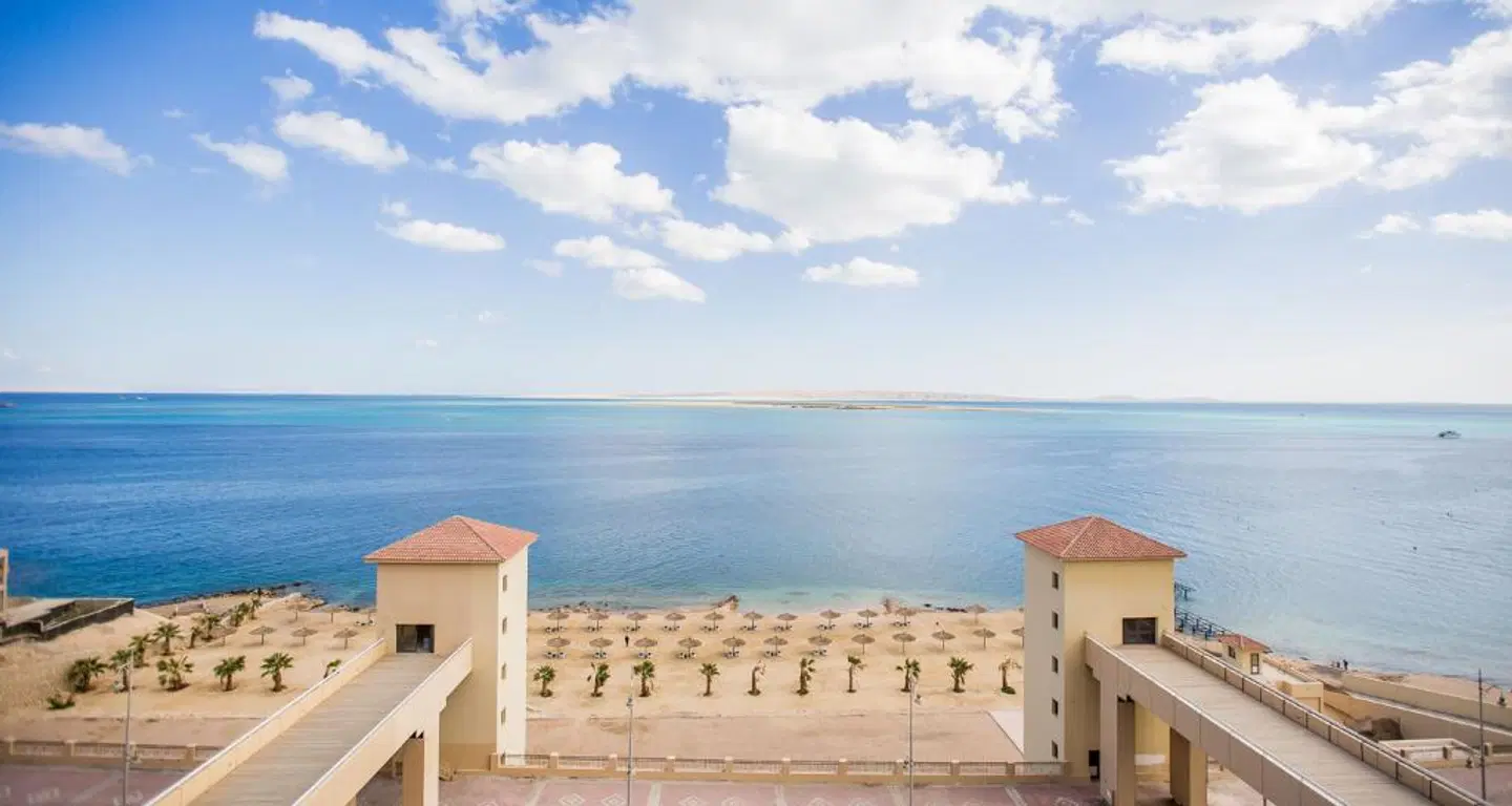 Sky View Suites Hotel Strand