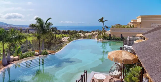 Royal River OUTDOOR_POOL