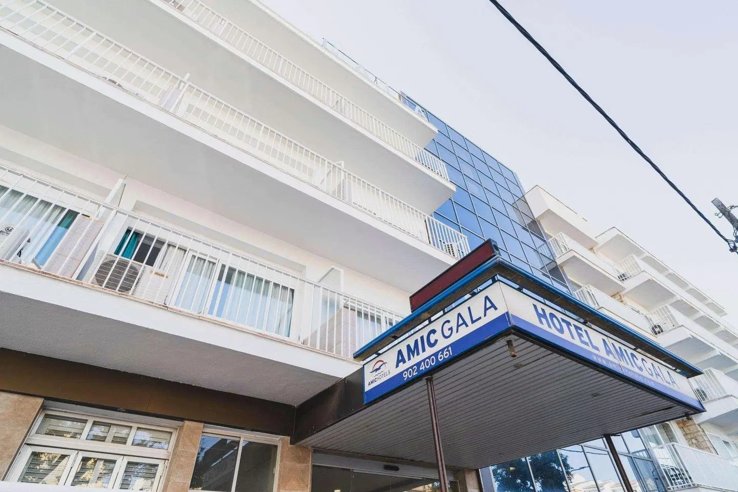Amic Gala EXTERIOR