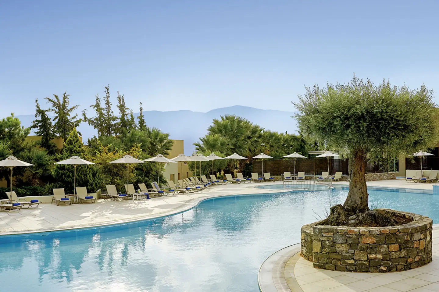 Village Heights Resort OUTDOOR_POOL