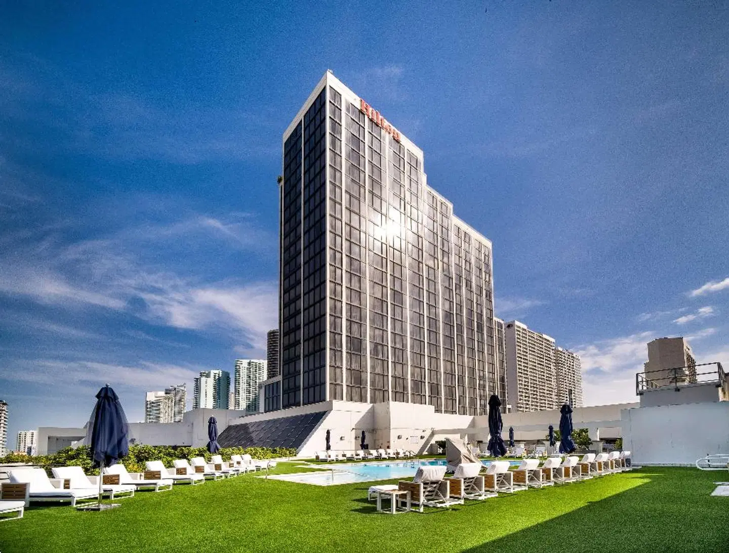 Hilton Miami Downtown EXTERIOR