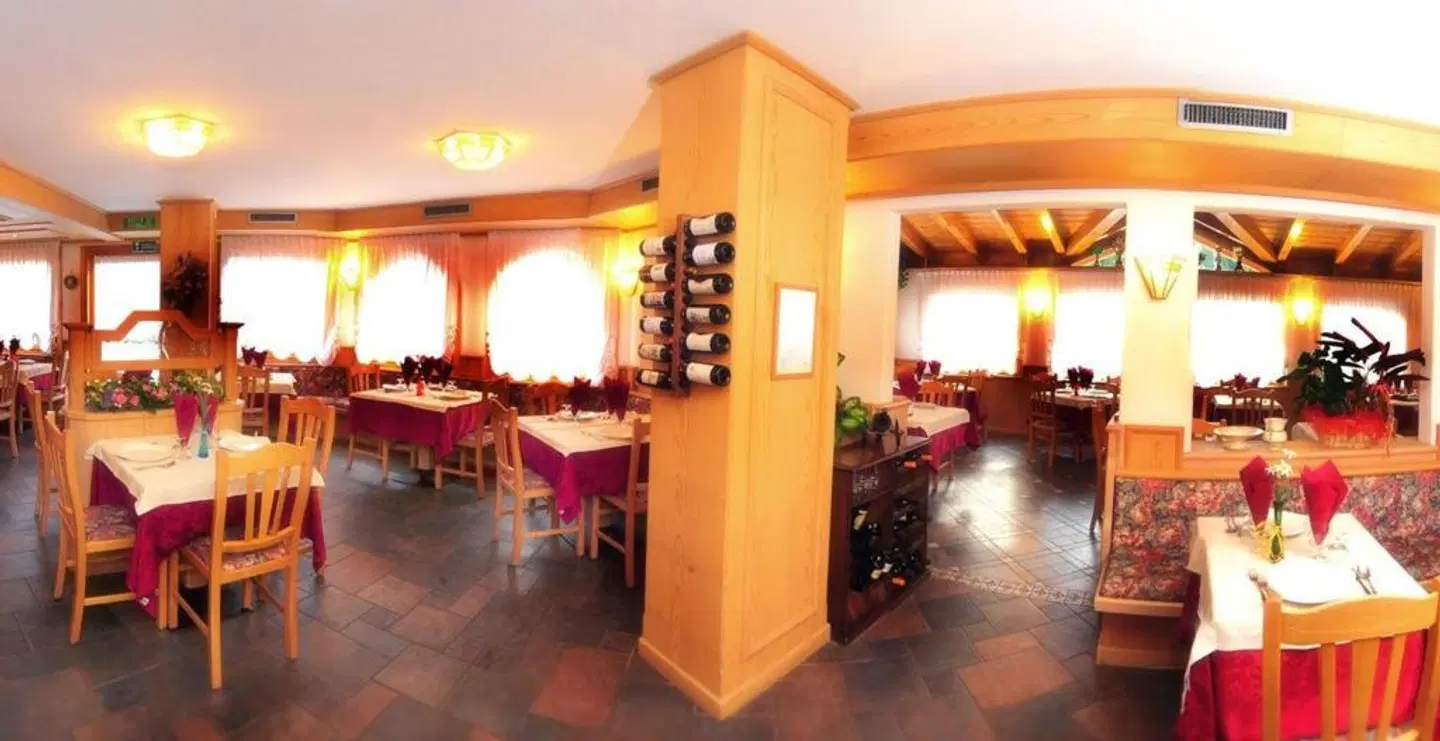 Gran Zebru' LOUNGE_LOBBY