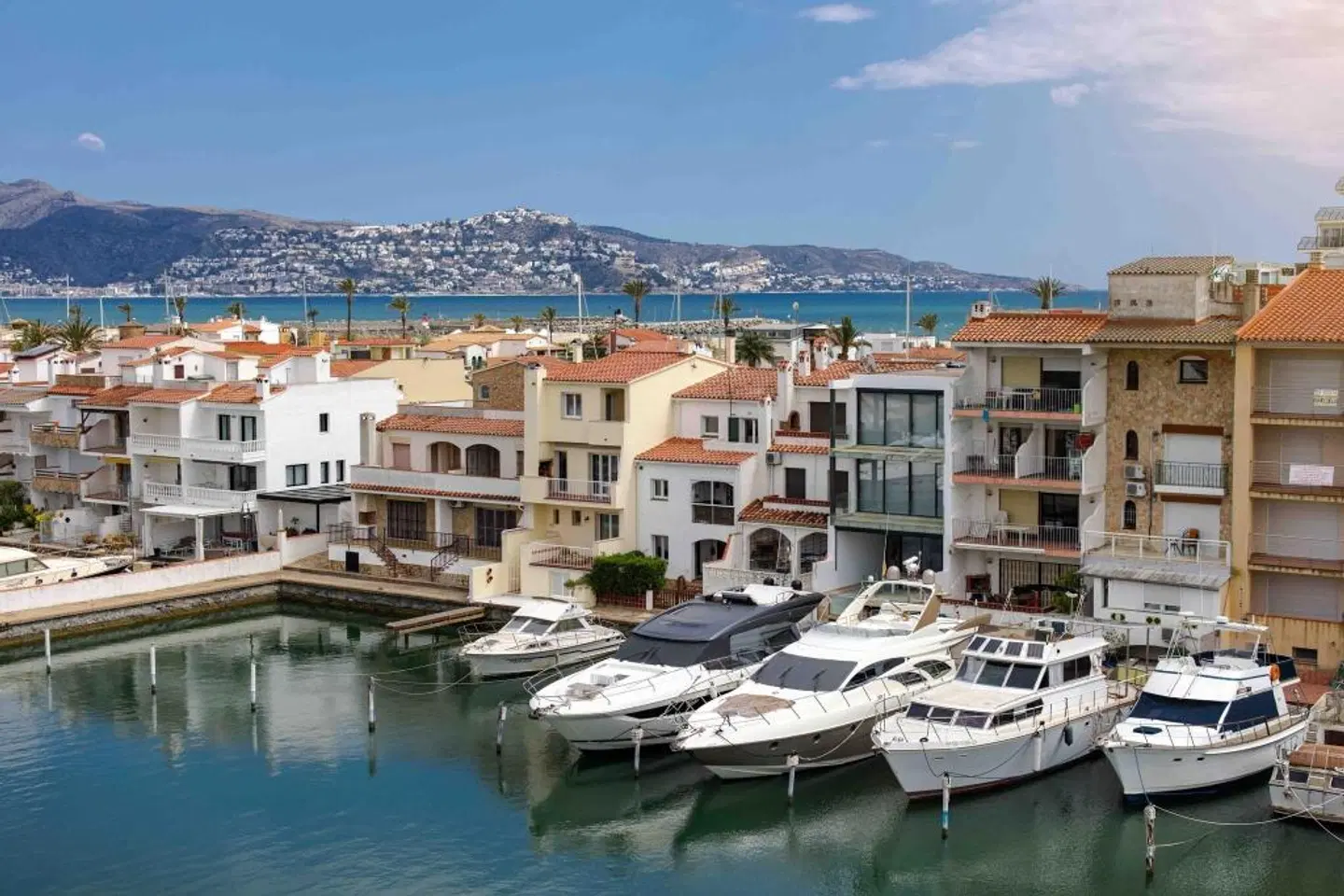 Port Salins EXTERIOR