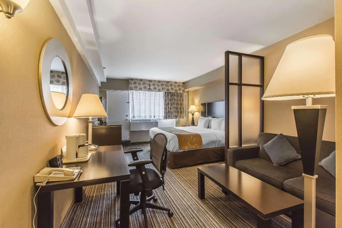 Comfort Suites Downtown ROOM_EXAMPLE