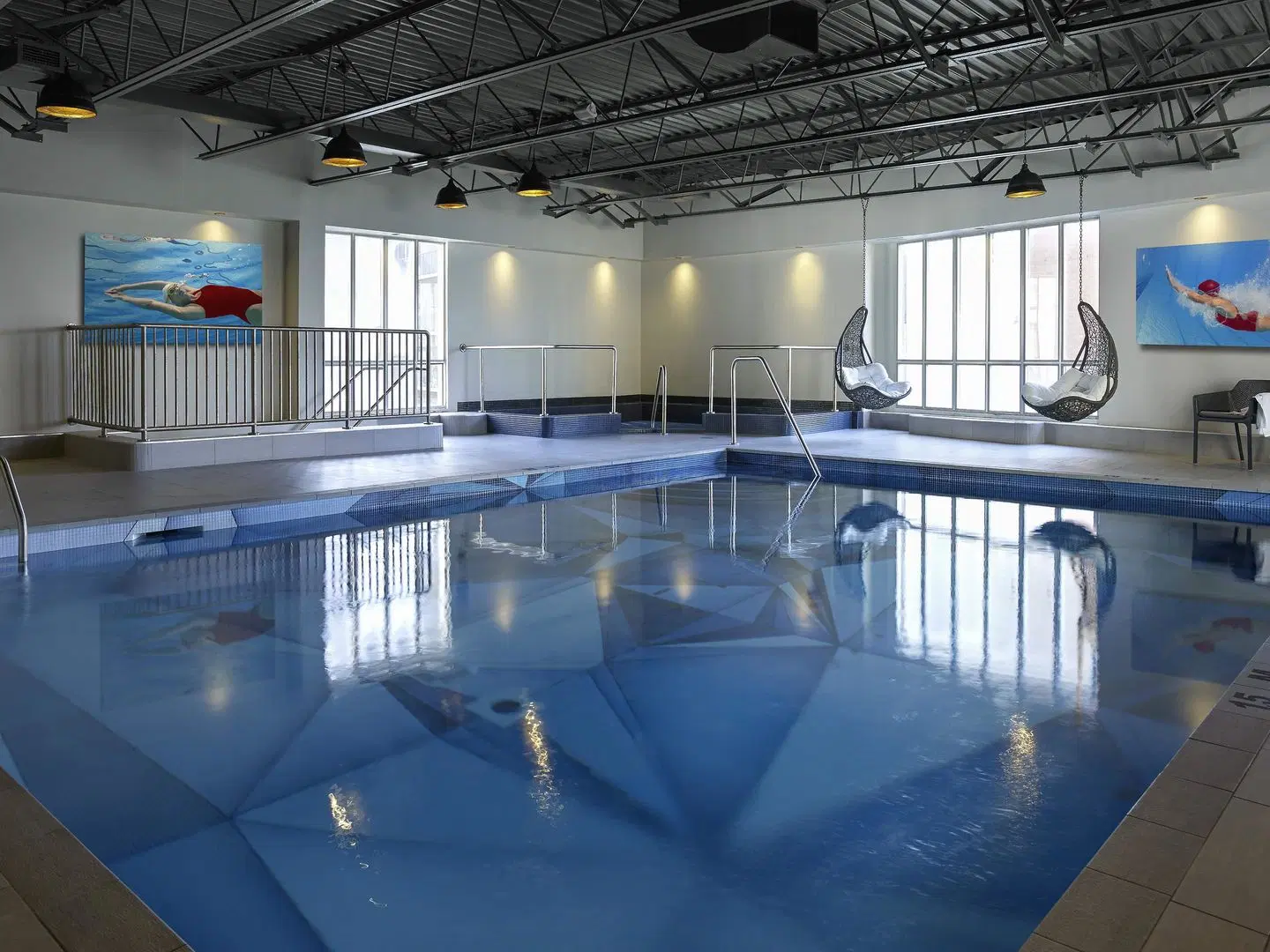 Novotel Toronto Centre Hallenbad