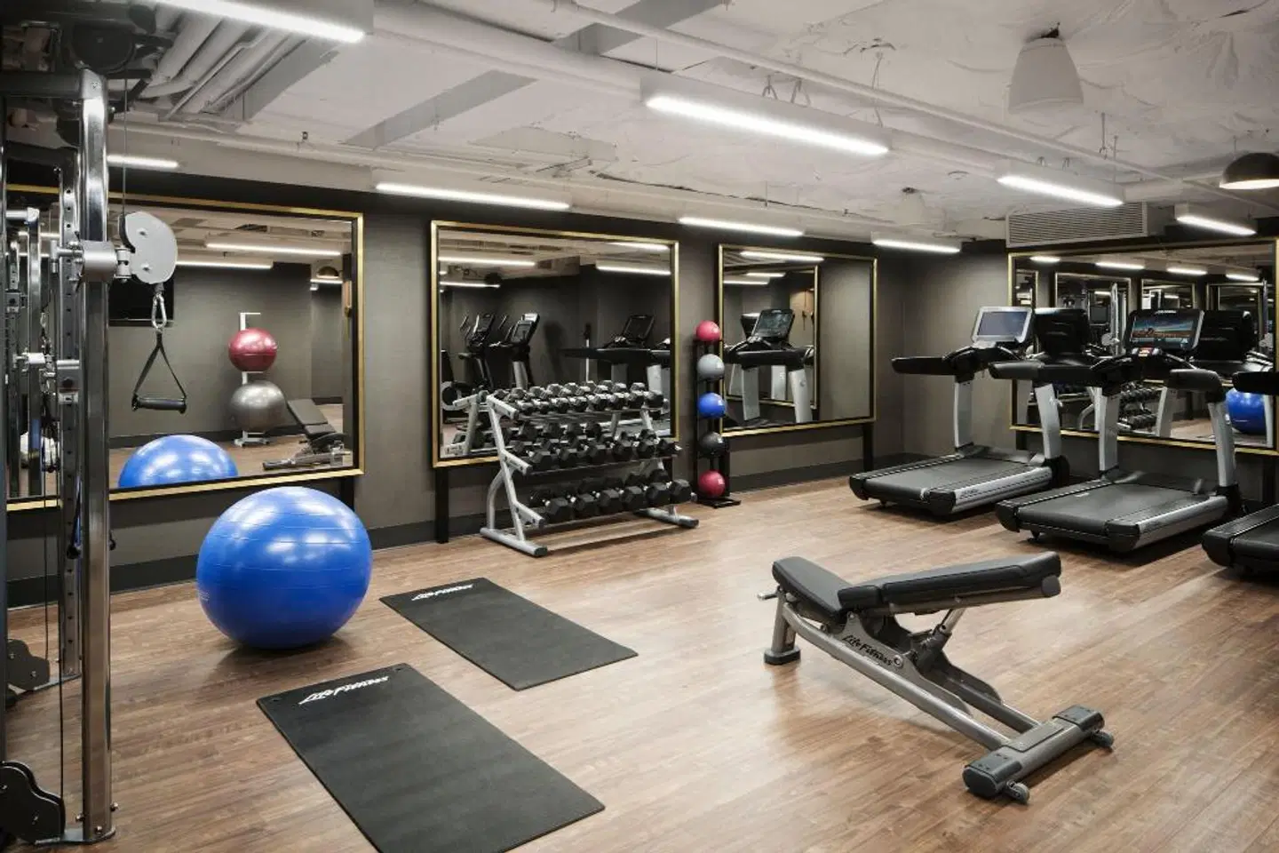 Halcyon - A Hotel in Cherry Creek SPORTS_AND_LEISURE