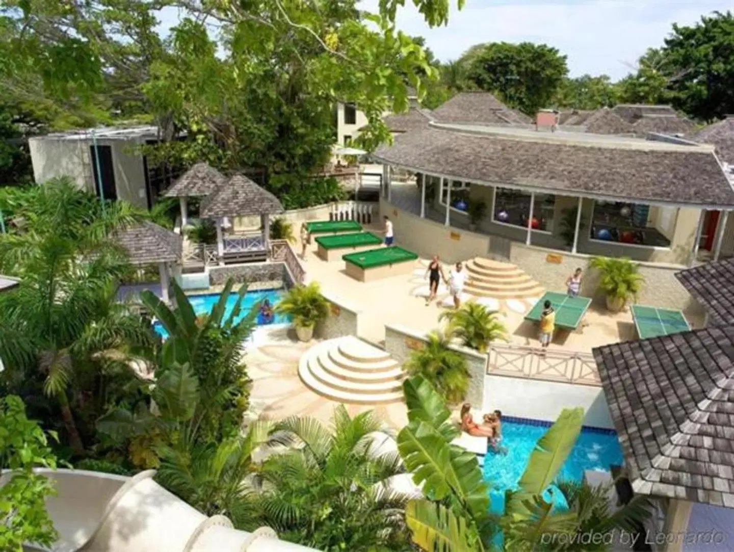 Hedonism II EXTERIOR