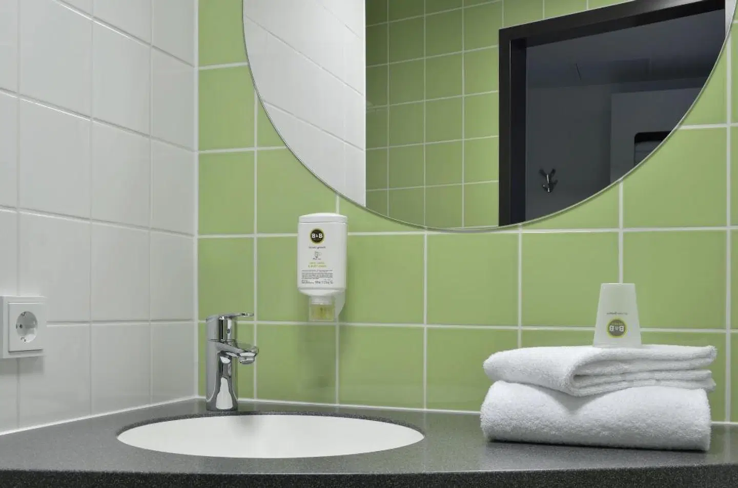 B&B Hotel Berlin-Tiergarten Badezimmer