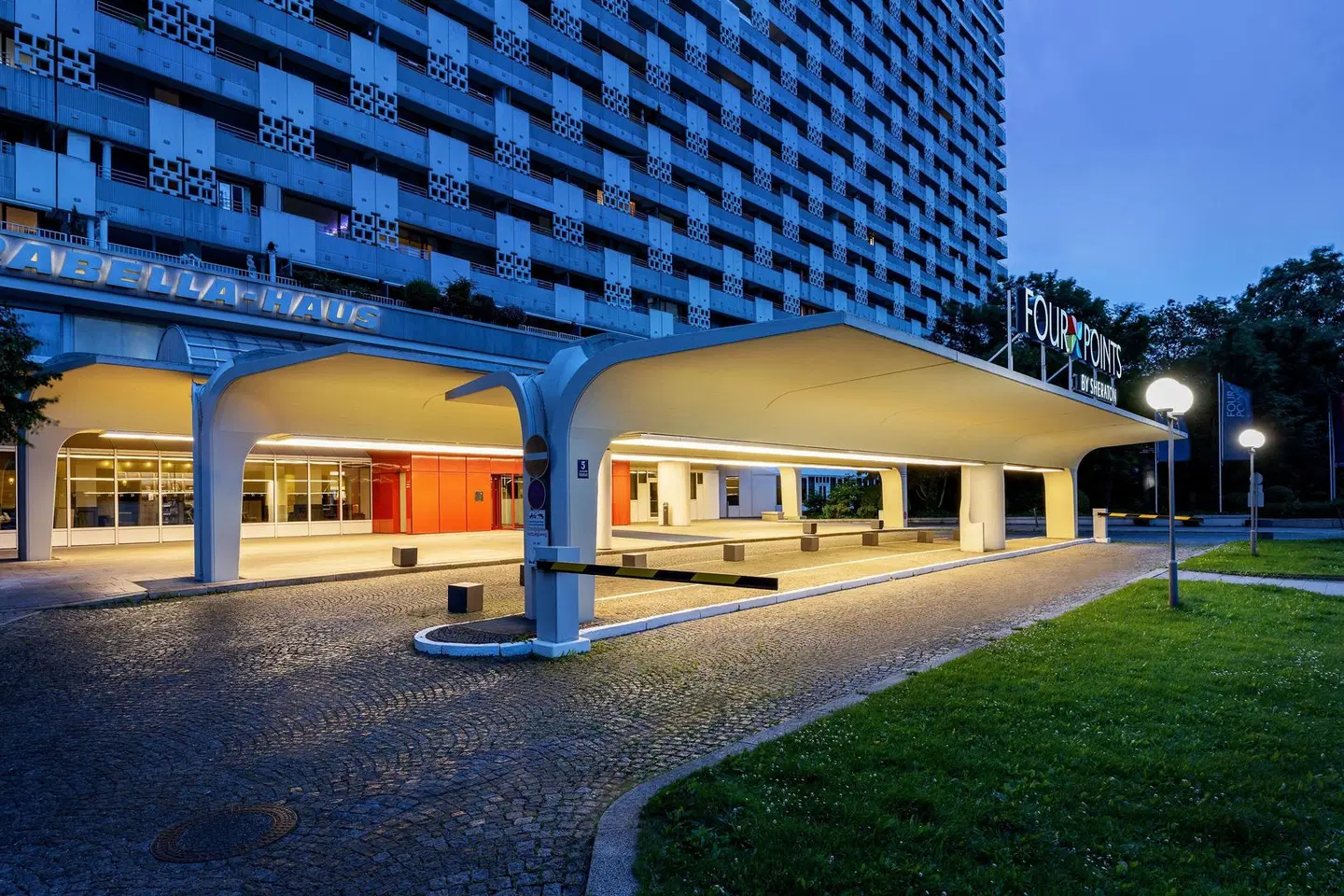Four Points by Sheraton Munich Arabellapark EXTERIOR