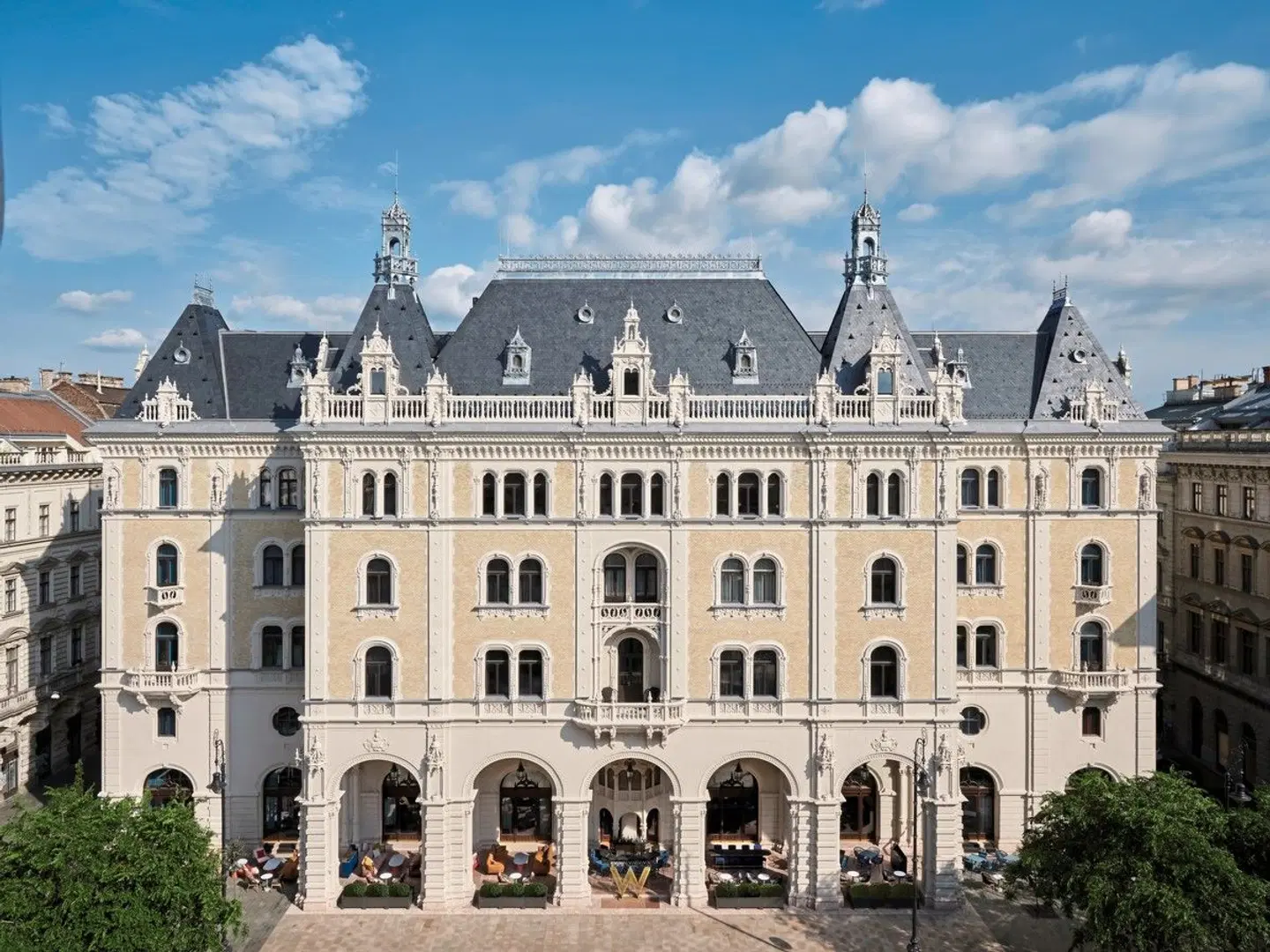 W Budapest EXTERIOR