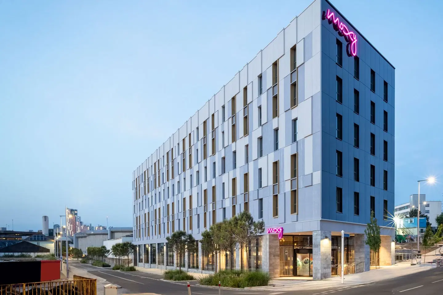 Moxy Plymouth EXTERIOR
