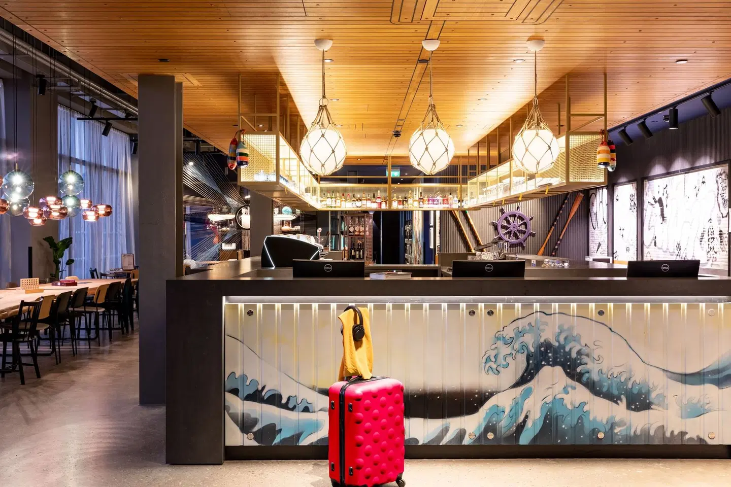 Moxy Plymouth Bar