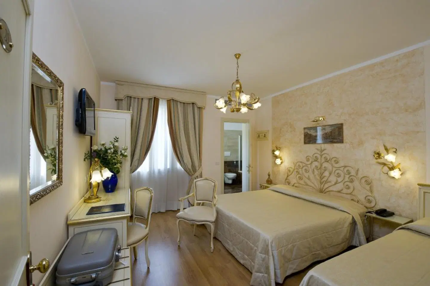 Viktoria Palace Hotel ROOM_EXAMPLE