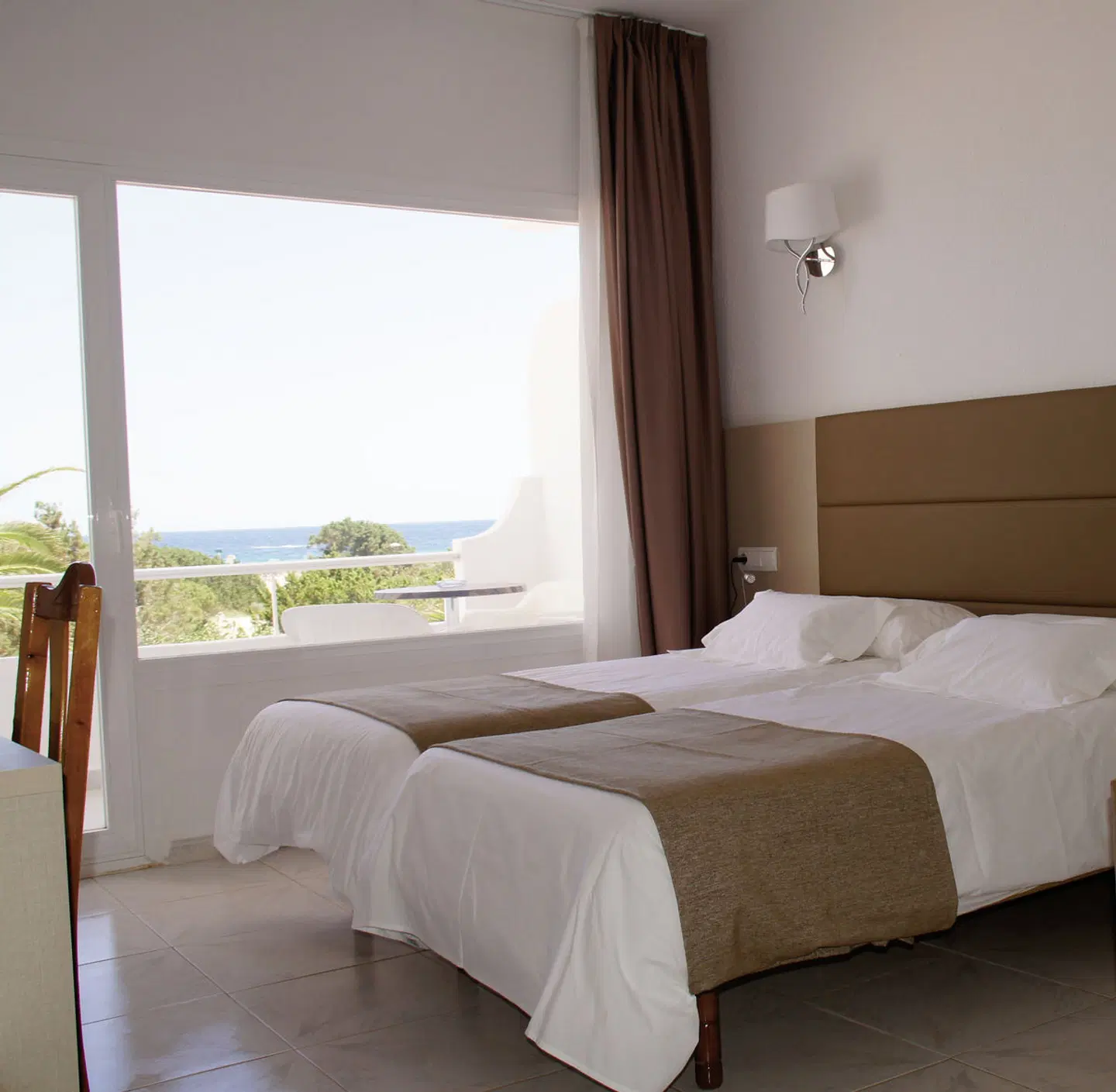 Lago Playa Resort ROOM_EXAMPLE