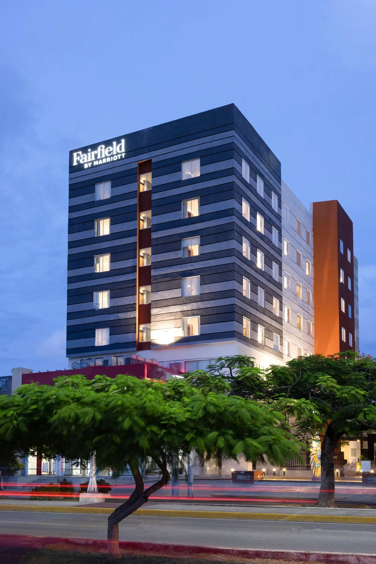 Fairfield Inn & Suites by Marriott Cancun Downtown EXTERIOR