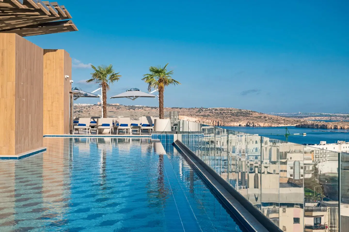 Best Western Premier OUTDOOR_POOL