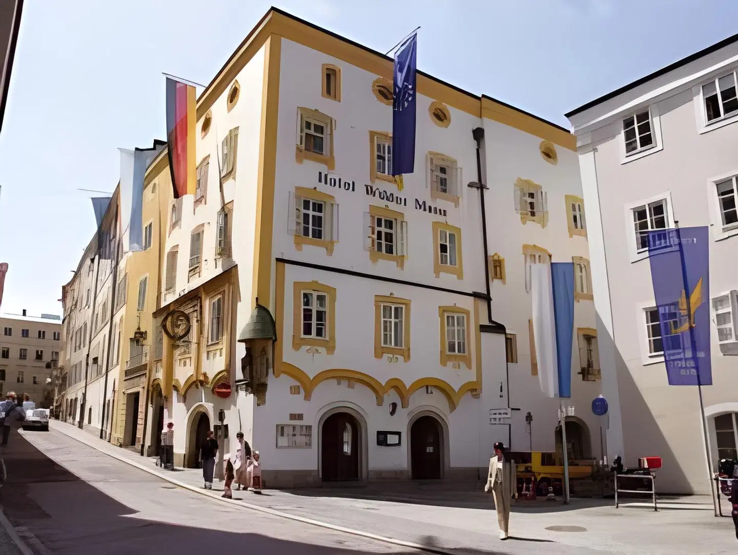 Wilder Mann EXTERIOR