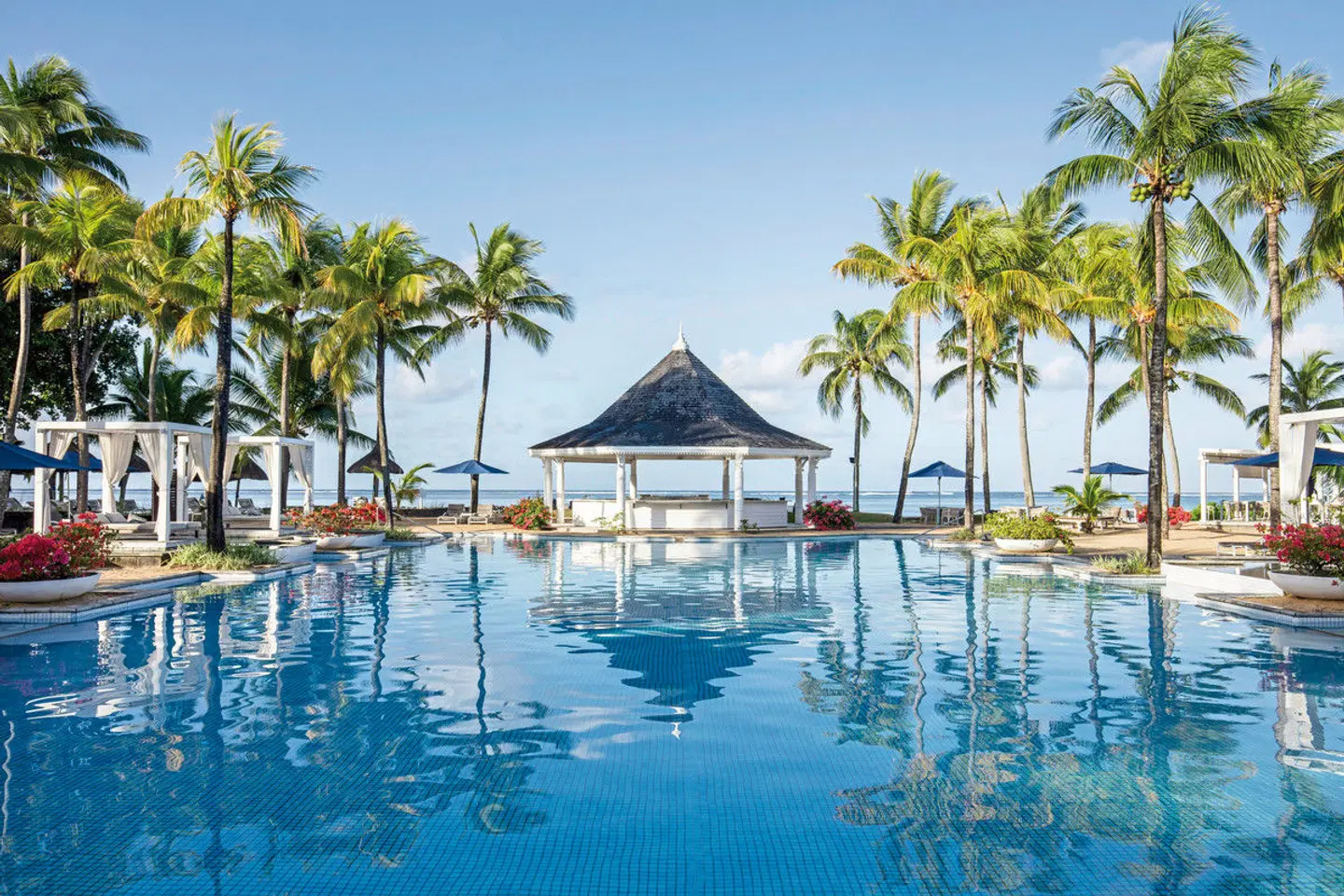 Heritage Le Telfair Golf & Wellness Resort OUTDOOR_POOL