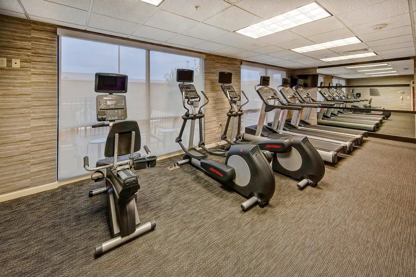 Courtyard by Marriott Alexandria SPORTS_AND_LEISURE