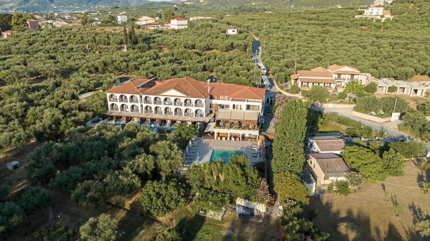 Castelli Hotel EXTERIOR