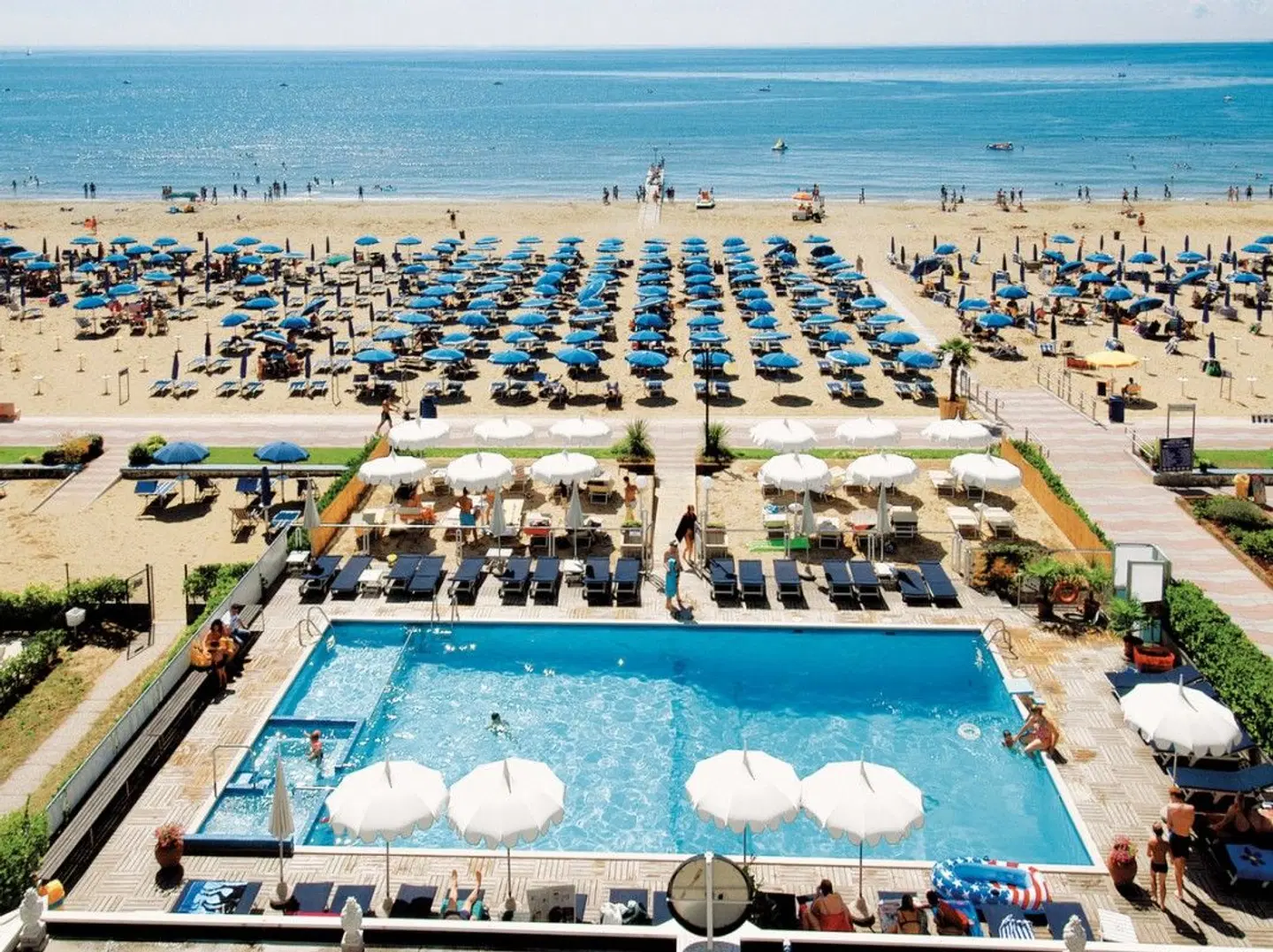 Hotel Beny OUTDOOR_POOL