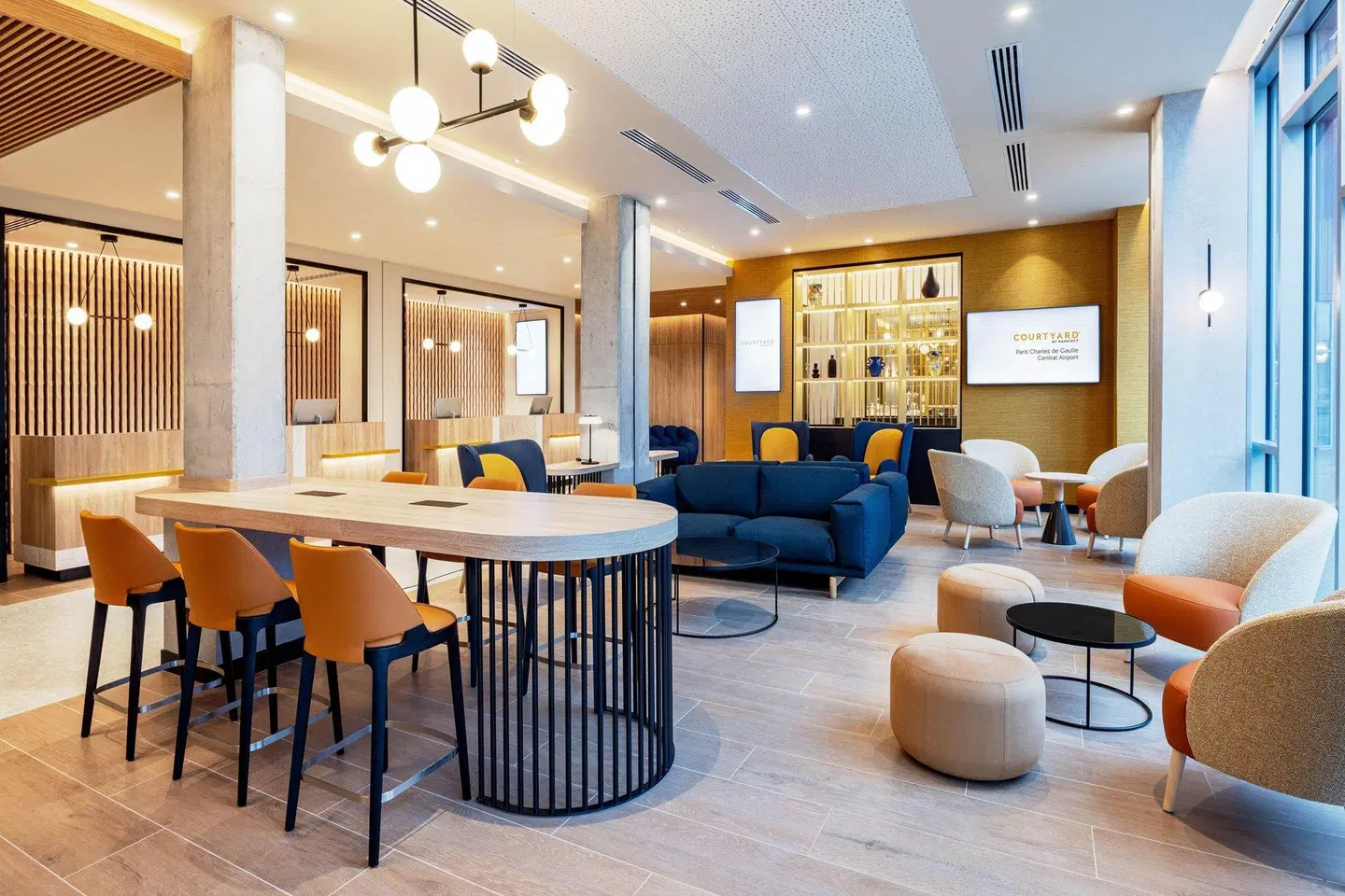 Courtyard by Marriott Paris Charles de Gaulle Central Airport Bar