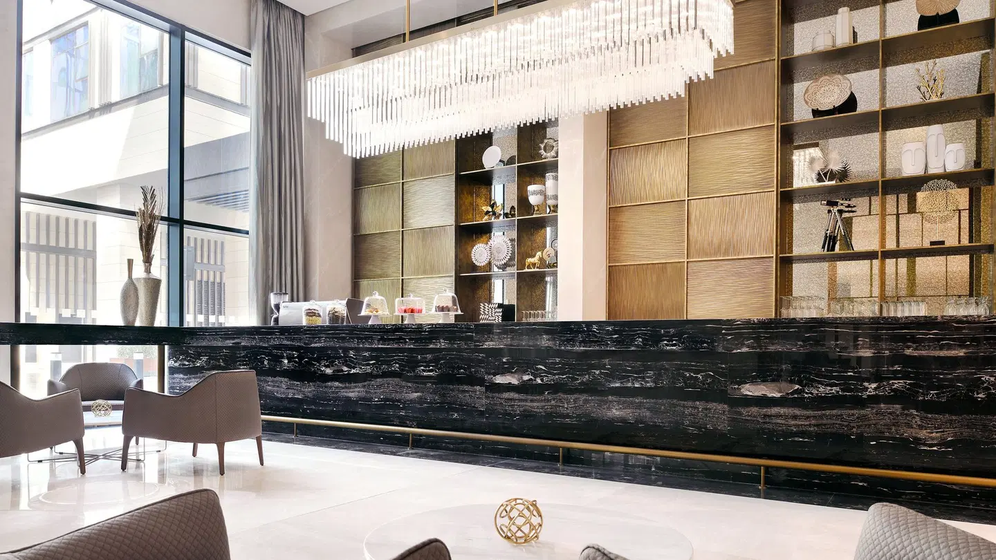 Holiday Inn Dubai Al-Maktoum Airport by IHG LOUNGE_LOBBY
