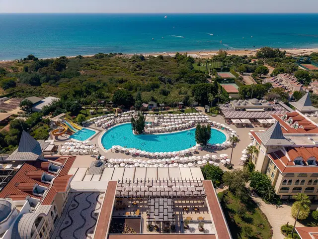 Side Star Resort EXTERIOR