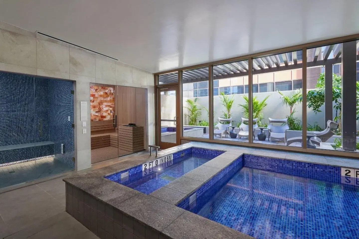 Renaissance Honolulu Hotel & Spa Hallenbad