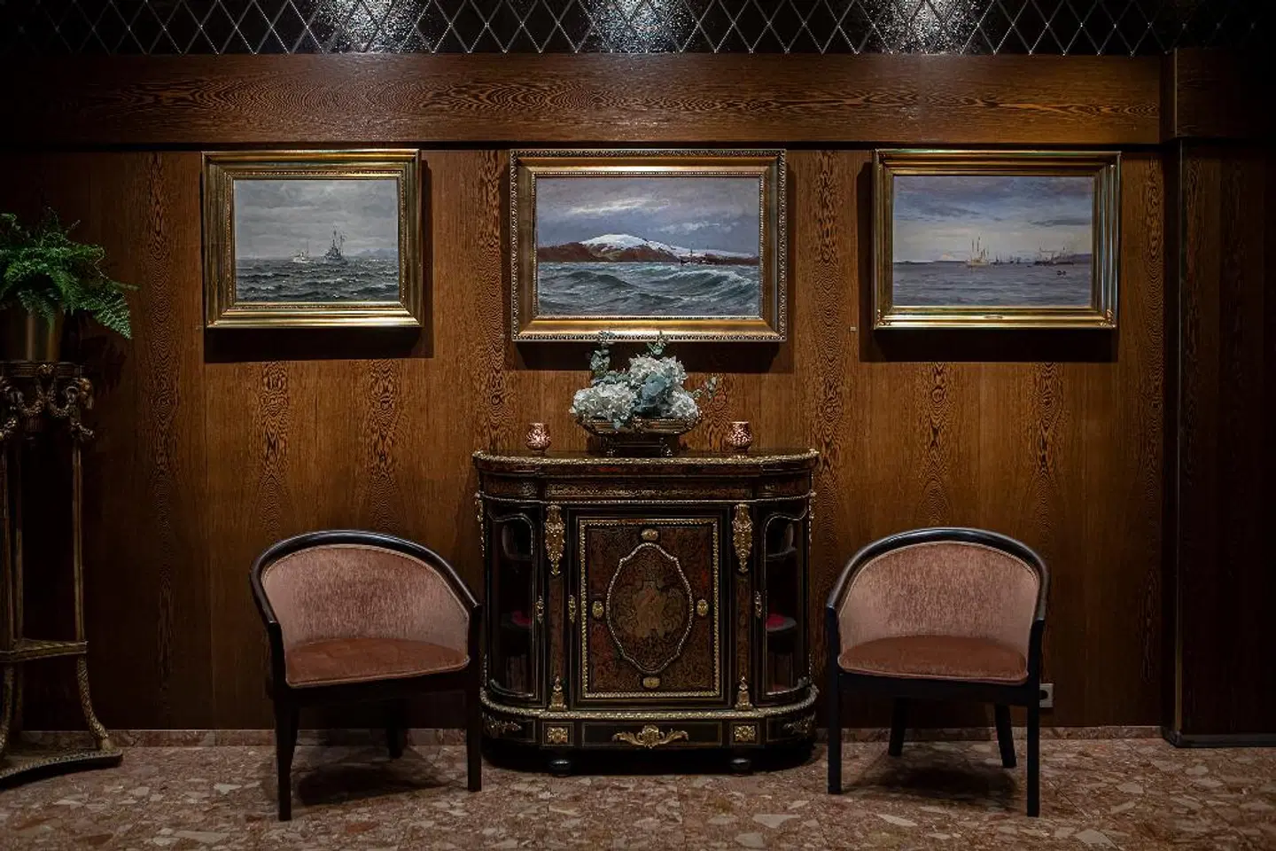 Holt LOUNGE_LOBBY