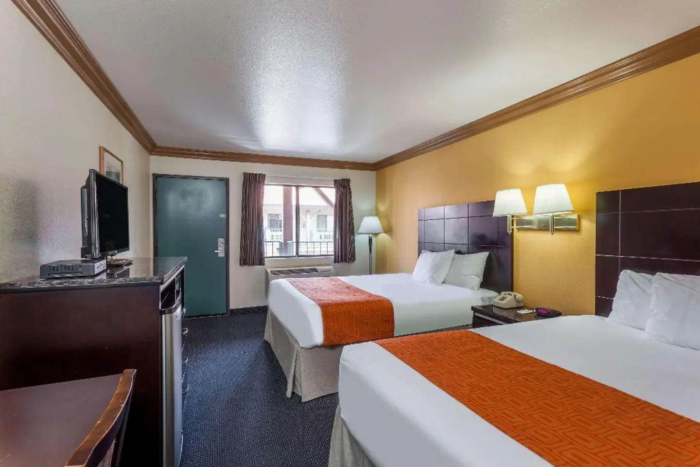 Howard Johnson by Wyndham Norco ROOM_EXAMPLE