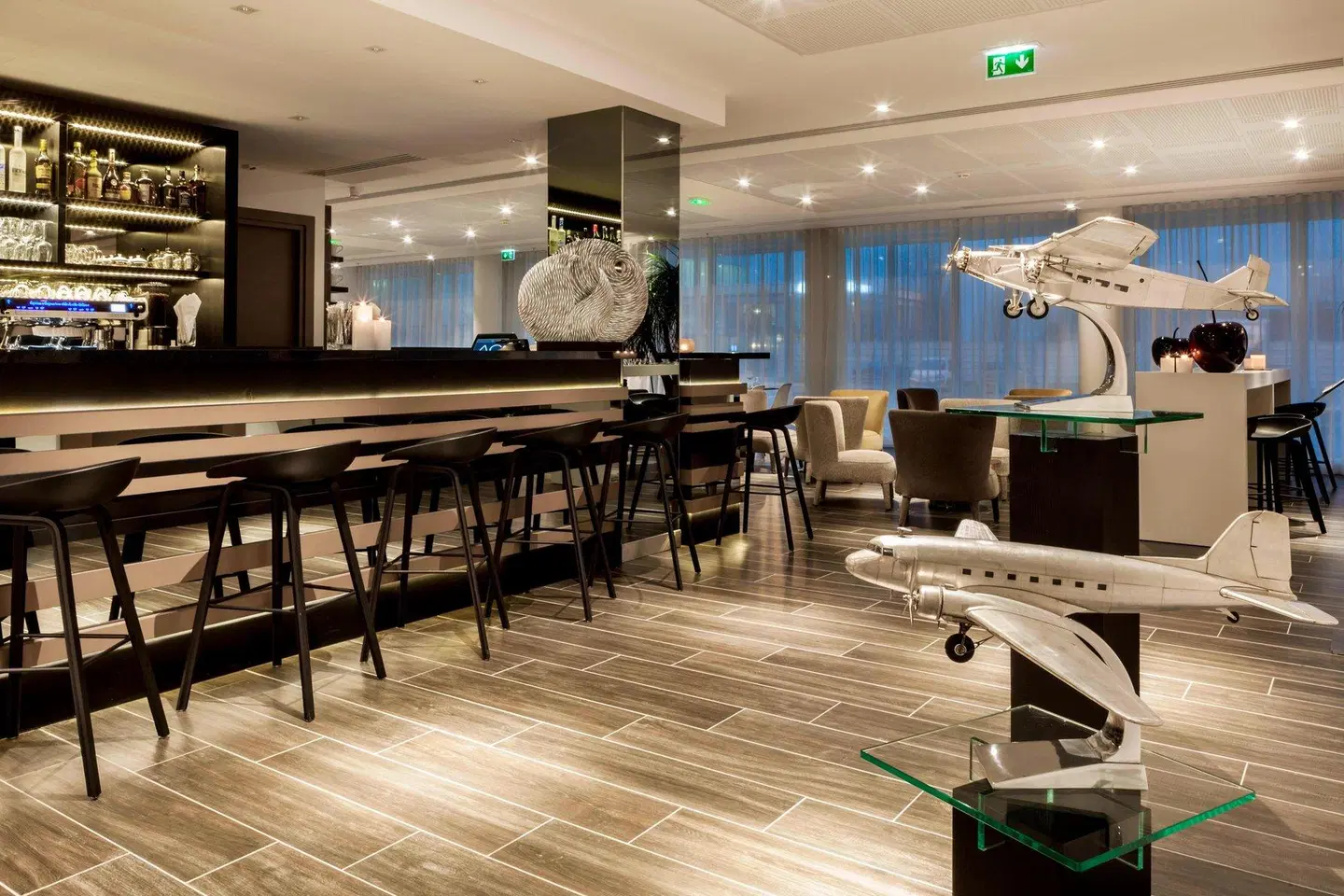 AC Hotel by Marriott Paris Le Bourget Airport Bar