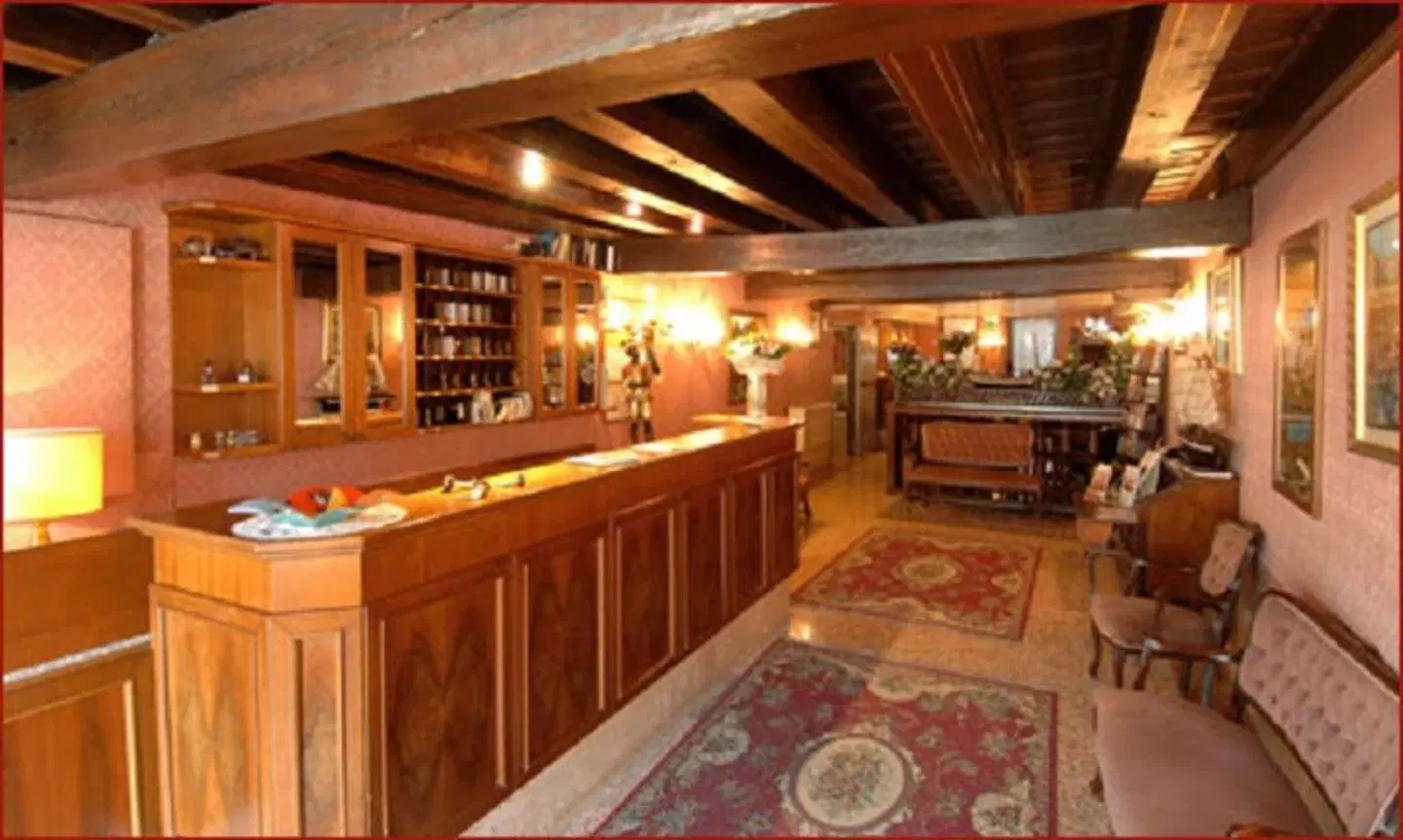 Hotel Canal Bar