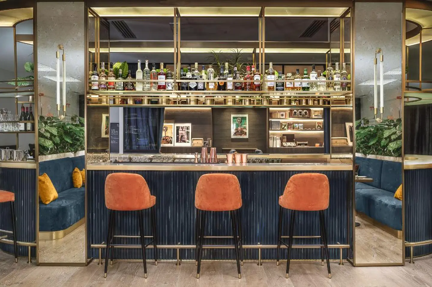 Pley Hotel Bar