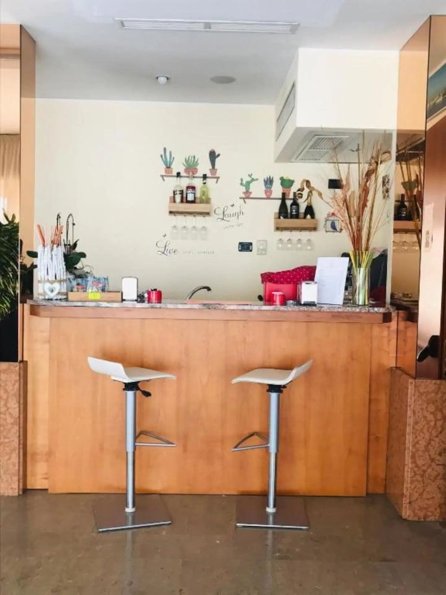 San Carlo Bar