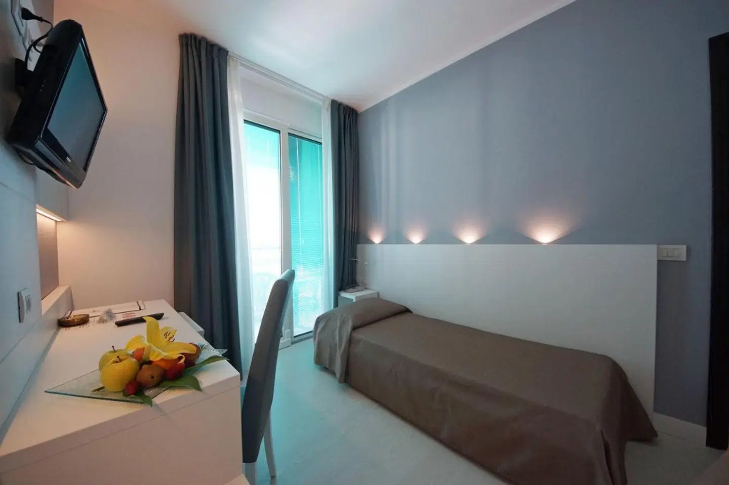 Europa ROOM_EXAMPLE