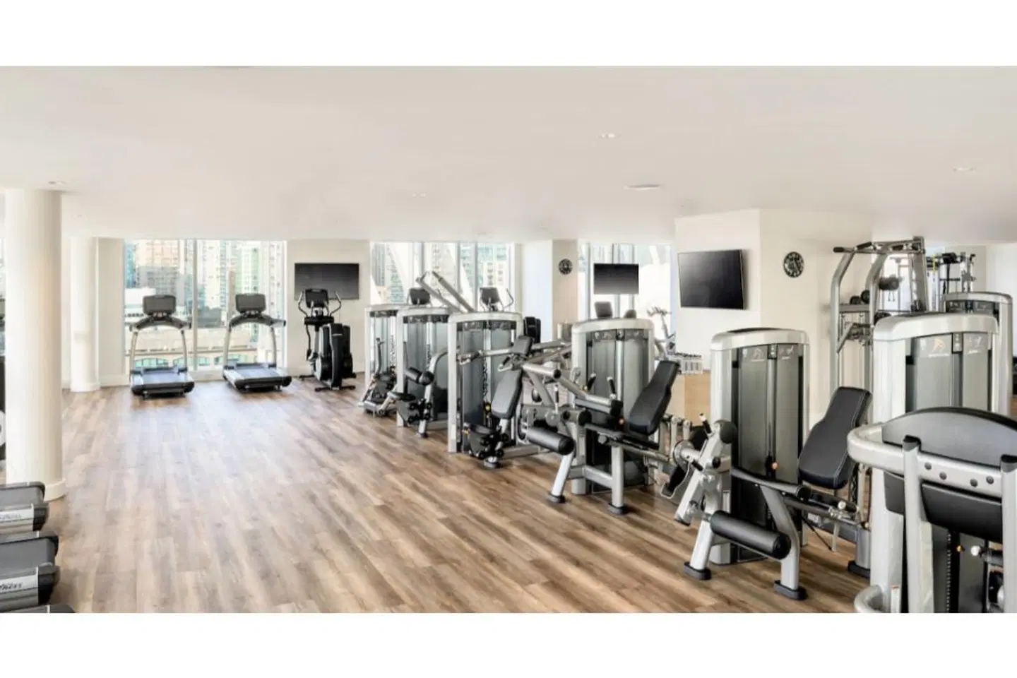 JW Marriott Parq Vancouver SPORTS_AND_LEISURE