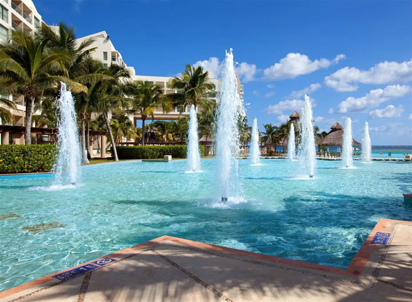 The Westin Lagunamar Ocean Resort Villas & Spa, Cancun OUTDOOR_POOL