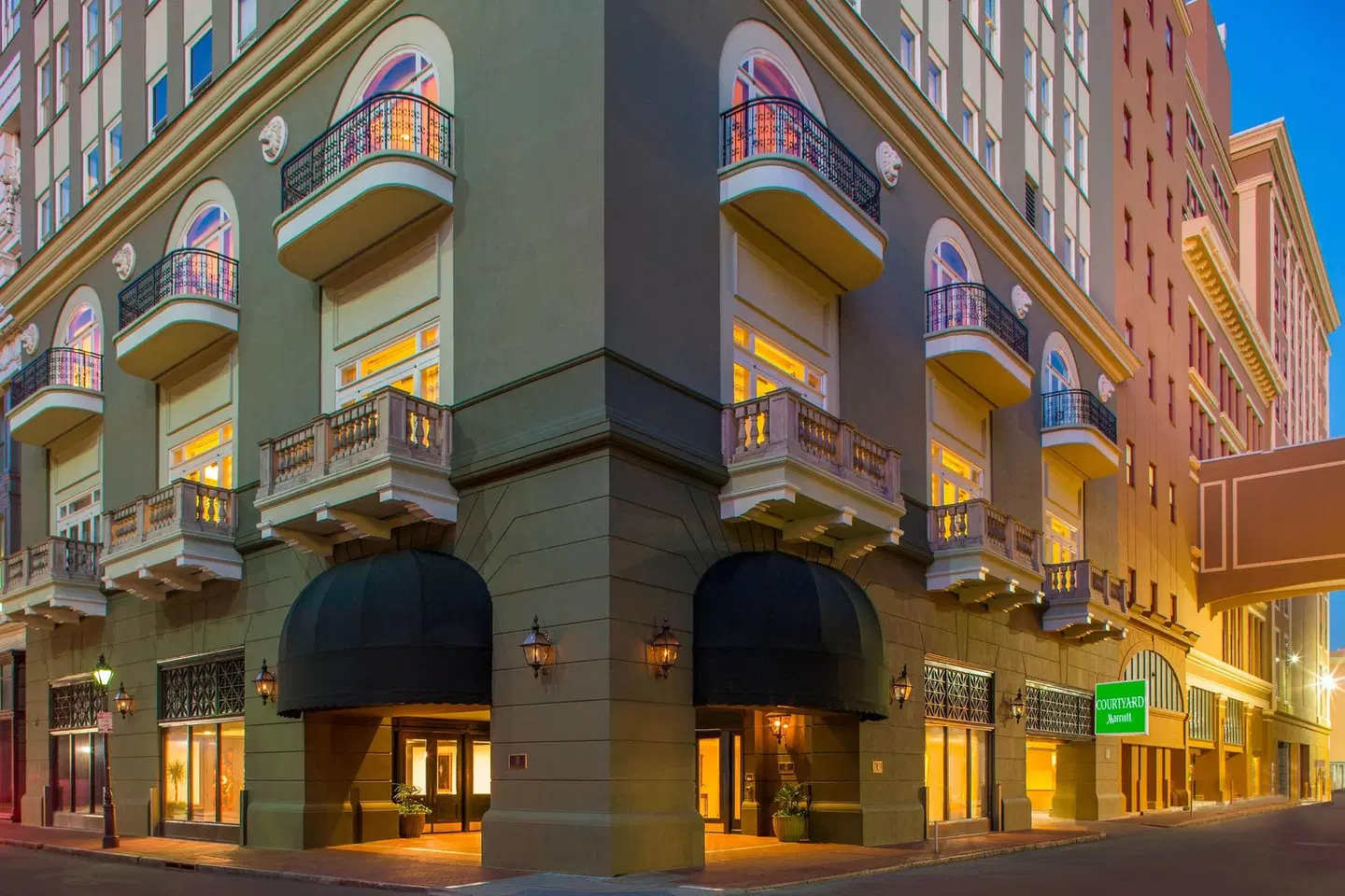Courtyard by Marriott New Orleans Downtown/Iberville EXTERIOR