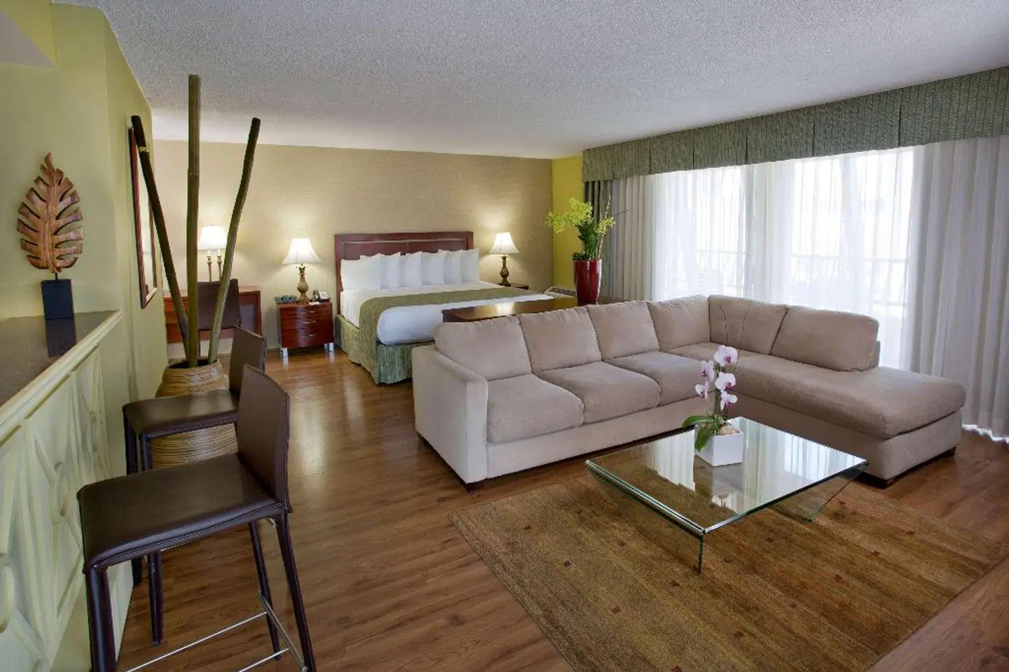 Ramada Plaza Waikiki LOUNGE_LOBBY