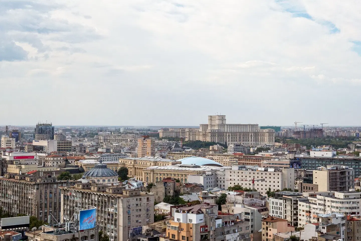 Sheraton Bucharest Hotel LANDSCAPE
