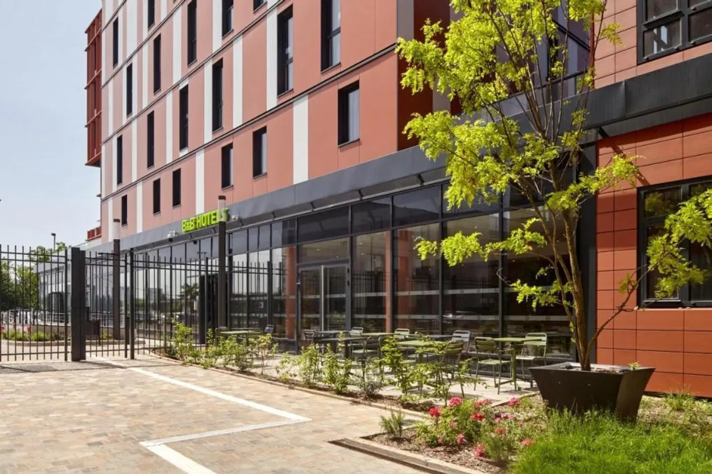 B&B Hotel Argenteuil EXTERIOR